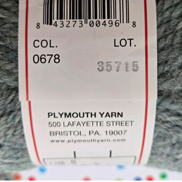 Plymouth Yarn Encore Chunky and Worsted Yarn 4 Skeins - Picture 4 of 9